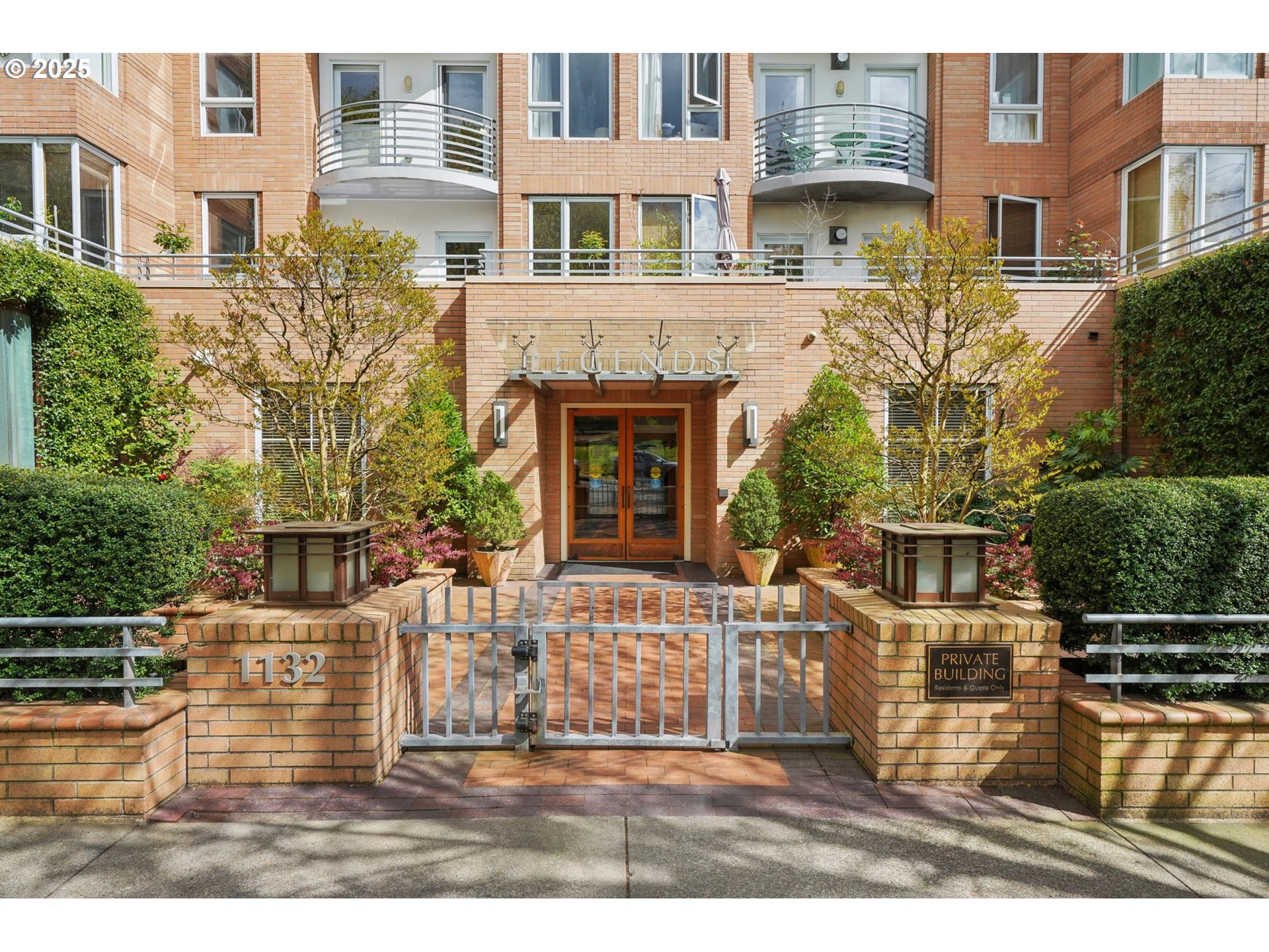 1132 Southwest 19th Avenue, Unit 512 Portland, OR 97205 - Photo 3 of 34