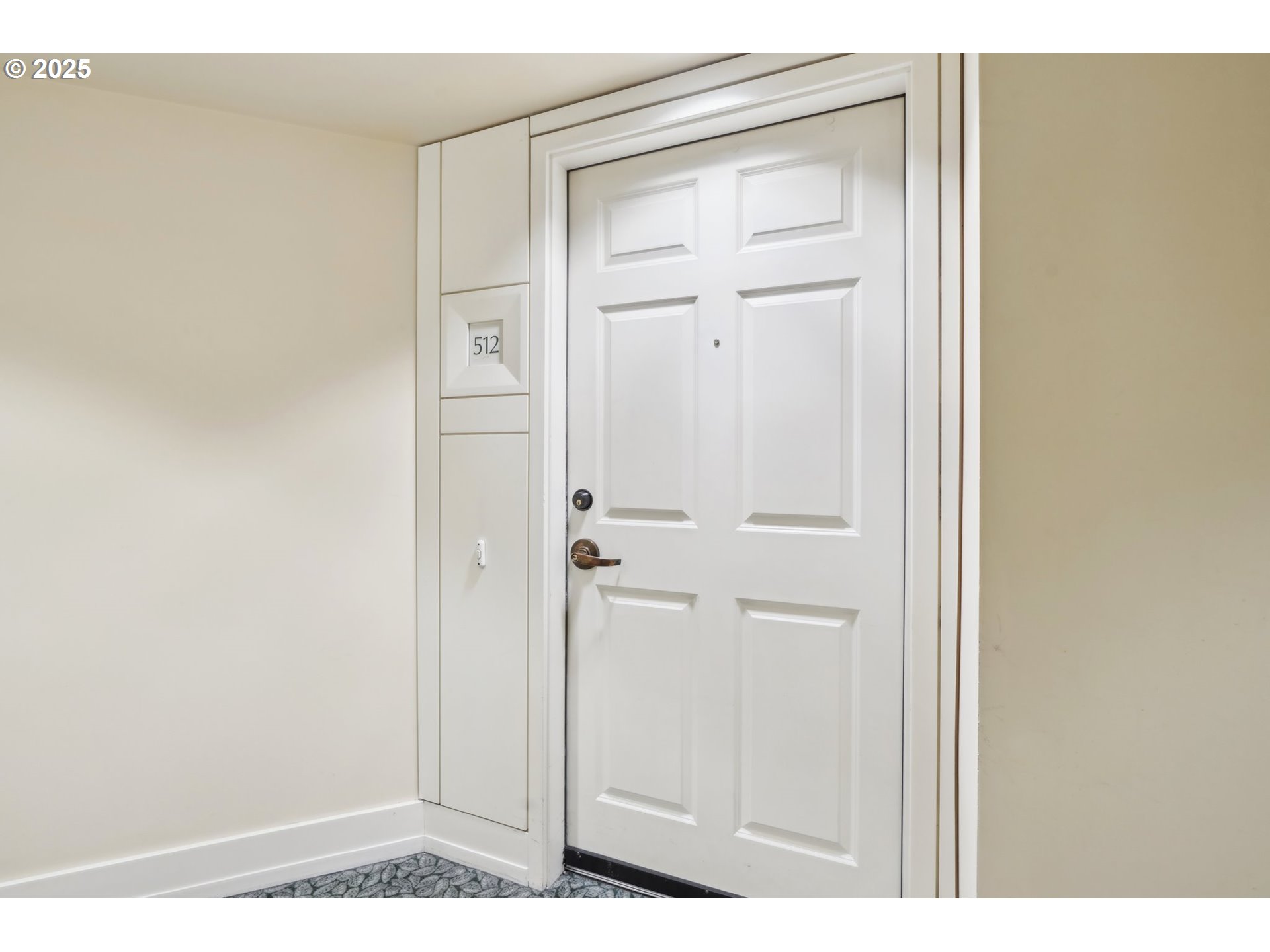 1132 Southwest 19th Avenue, Unit 512 Portland, OR 97205 - Photo 6 of 34