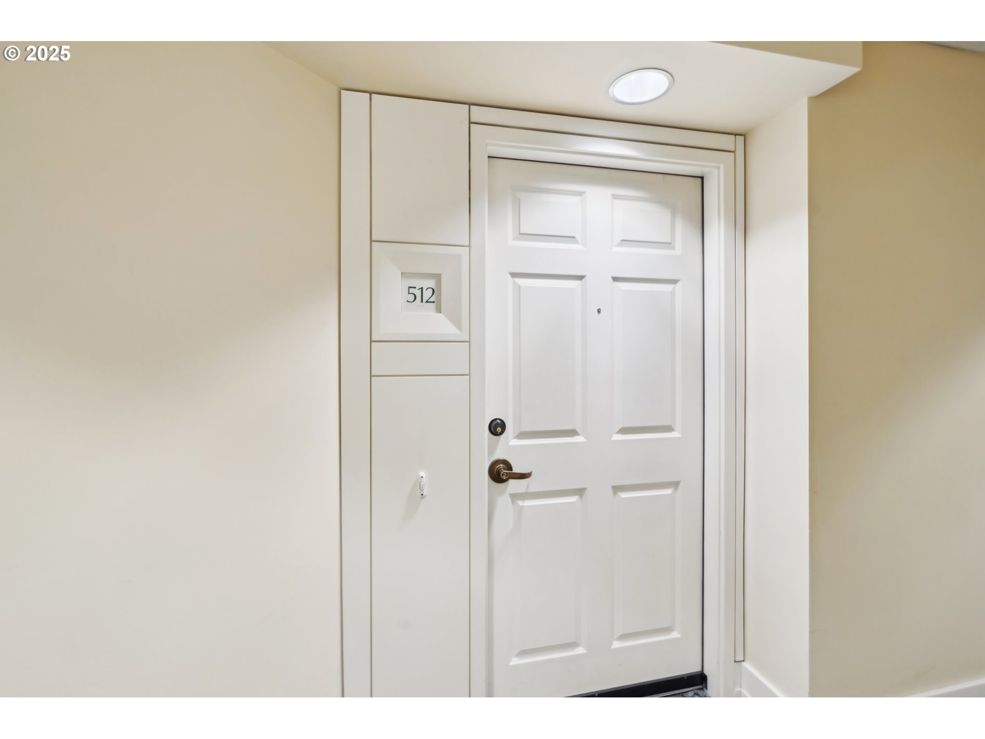 1132 Southwest 19th Avenue, Unit 512 Portland, OR 97205 - Photo 7 of 34