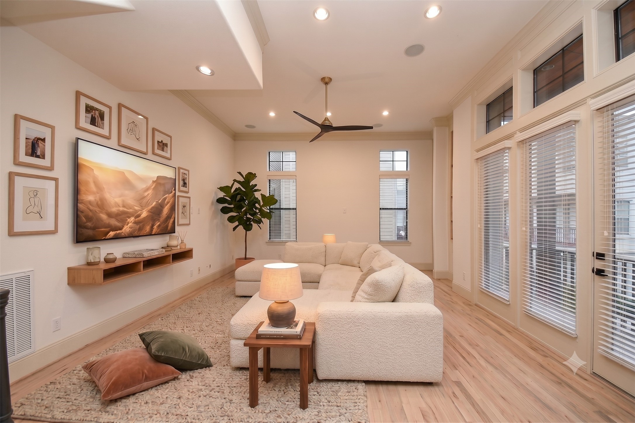 3229 Maxroy Street Houston, TX 77008 - Photo 3 of 43 A bright, spacious living area featuring high ceilings, great natural light, and glass door that open up to a private balcony.