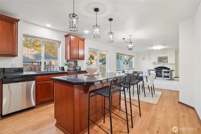 $639,999 | 1324 Hansberry Avenue Northeast, Orting, WA 98360