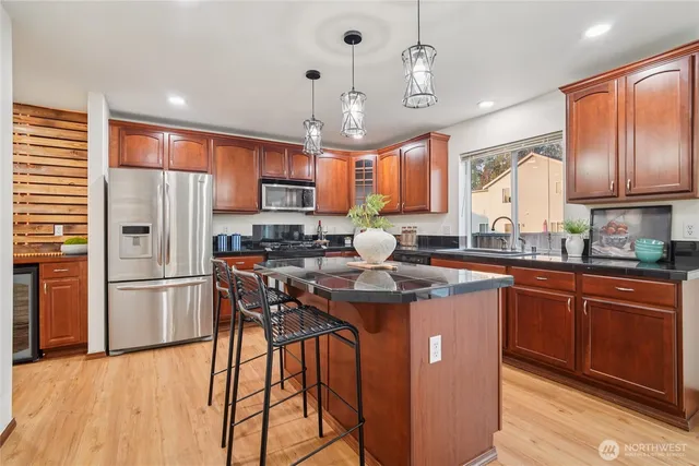 $639,999 | 1324 Hansberry Avenue Northeast, Orting, WA 98360