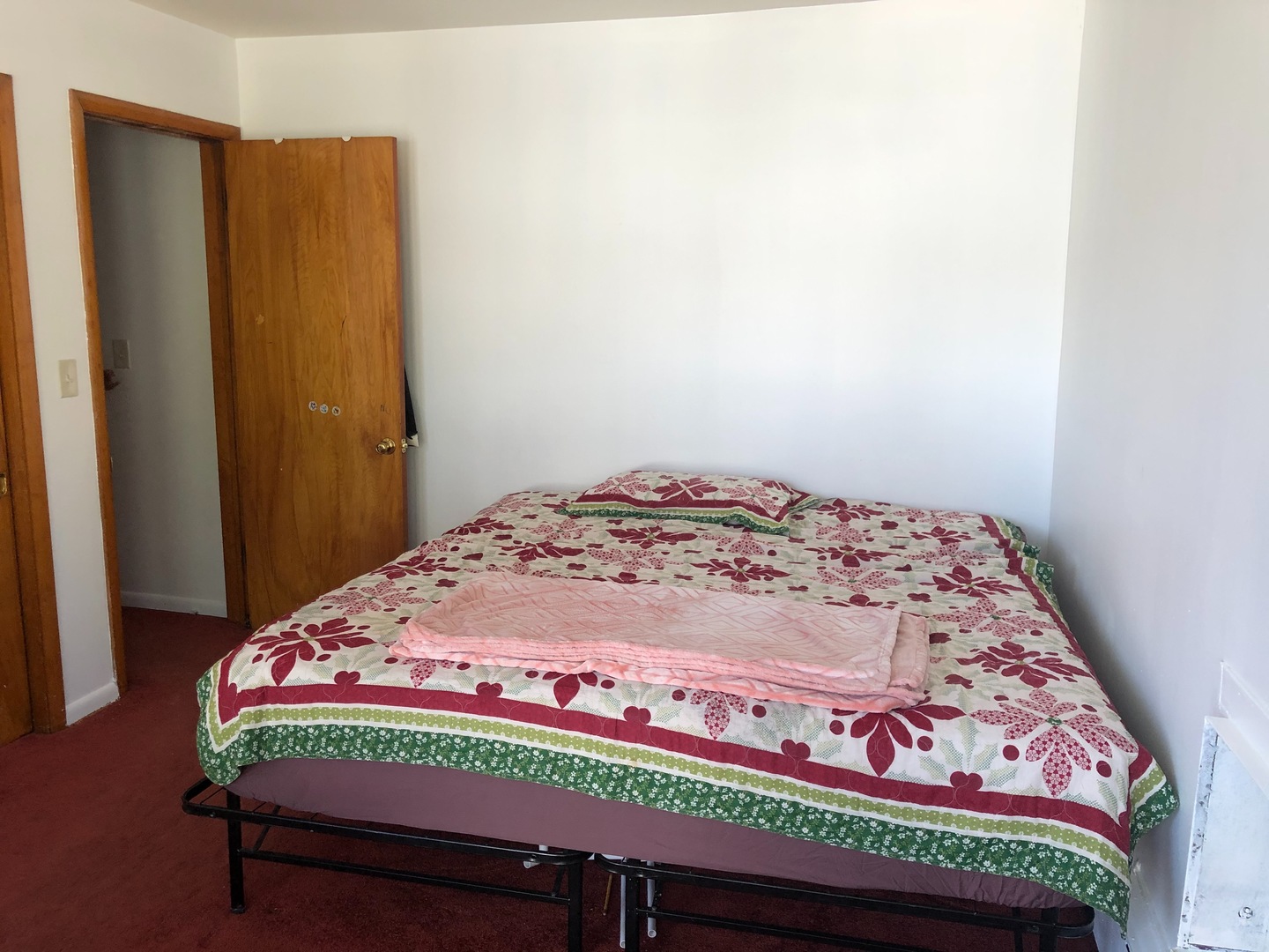2000 West Arthur Avenue, Unit 2NW Chicago, IL 60645 - Photo 22 of 26 a bedroom with a bed and a dresser