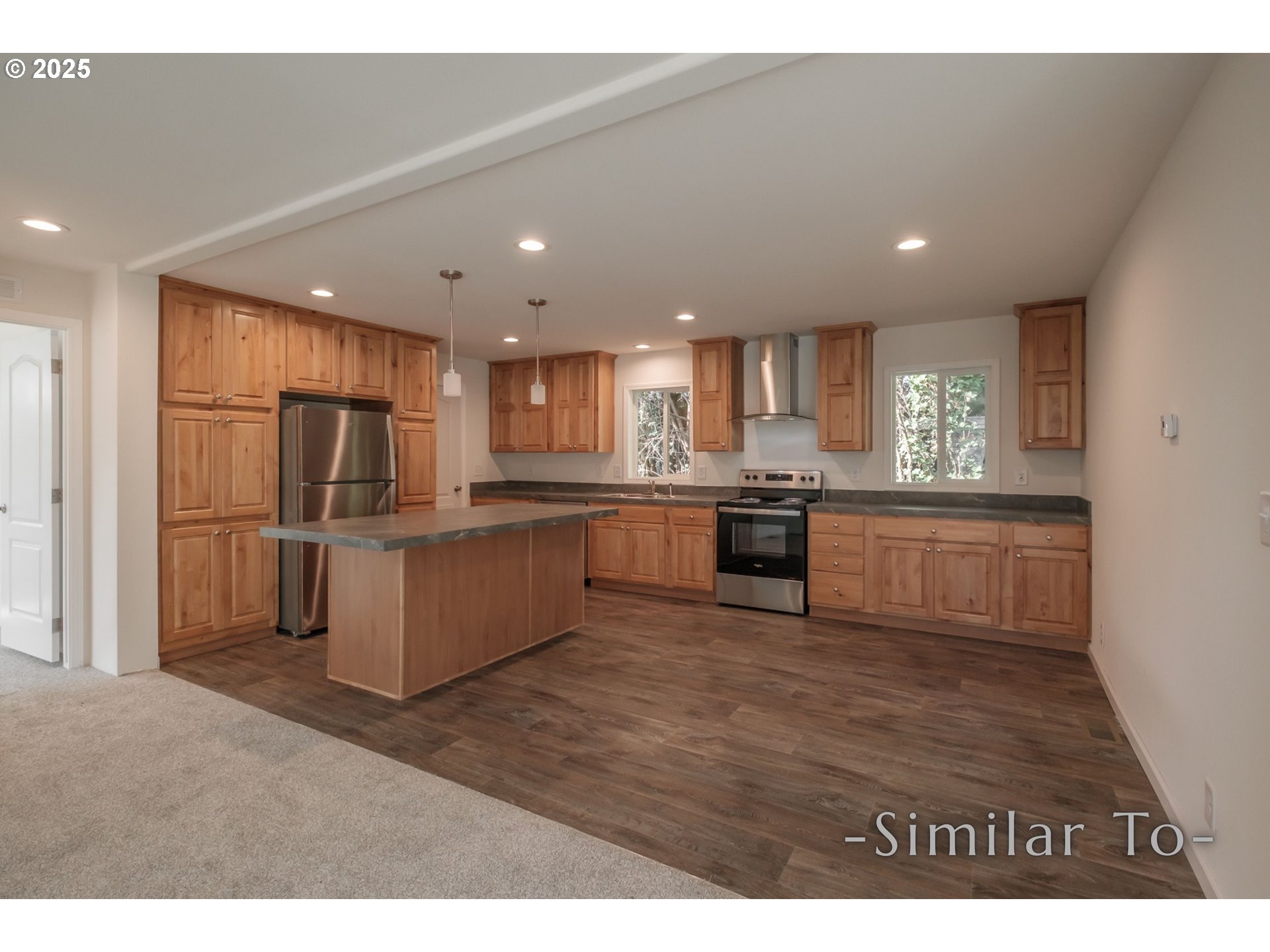 3223 Comber Court Northeast Salem, OR 97305 - Photo 7 of 39