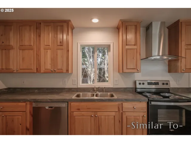 $355,000 | 3223 Comber Court Northeast, Salem, OR 97305