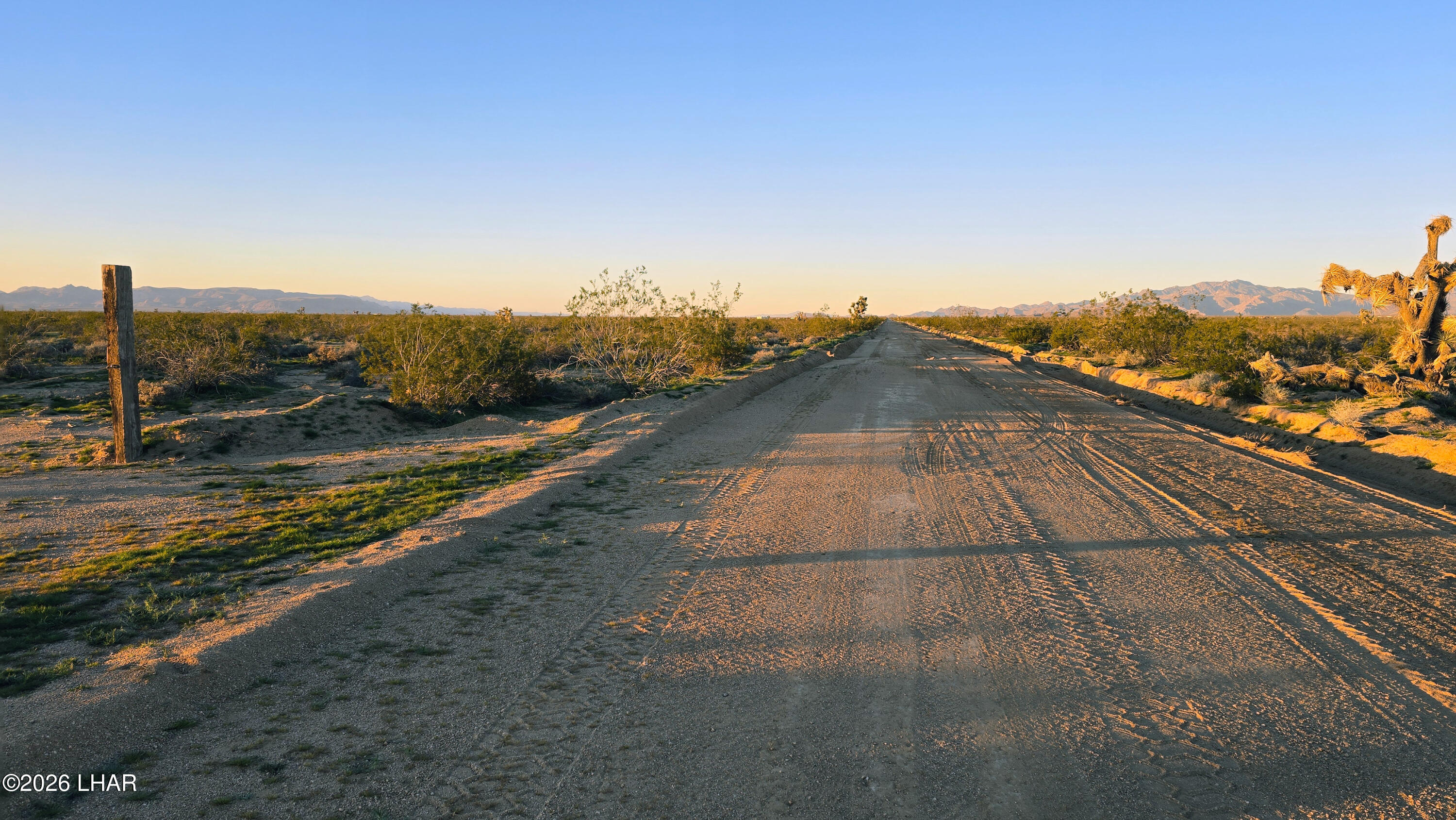 2455 South Lone Ranger Road Yucca, AZ 86438 - Photo 11 of 24 20260119_174213