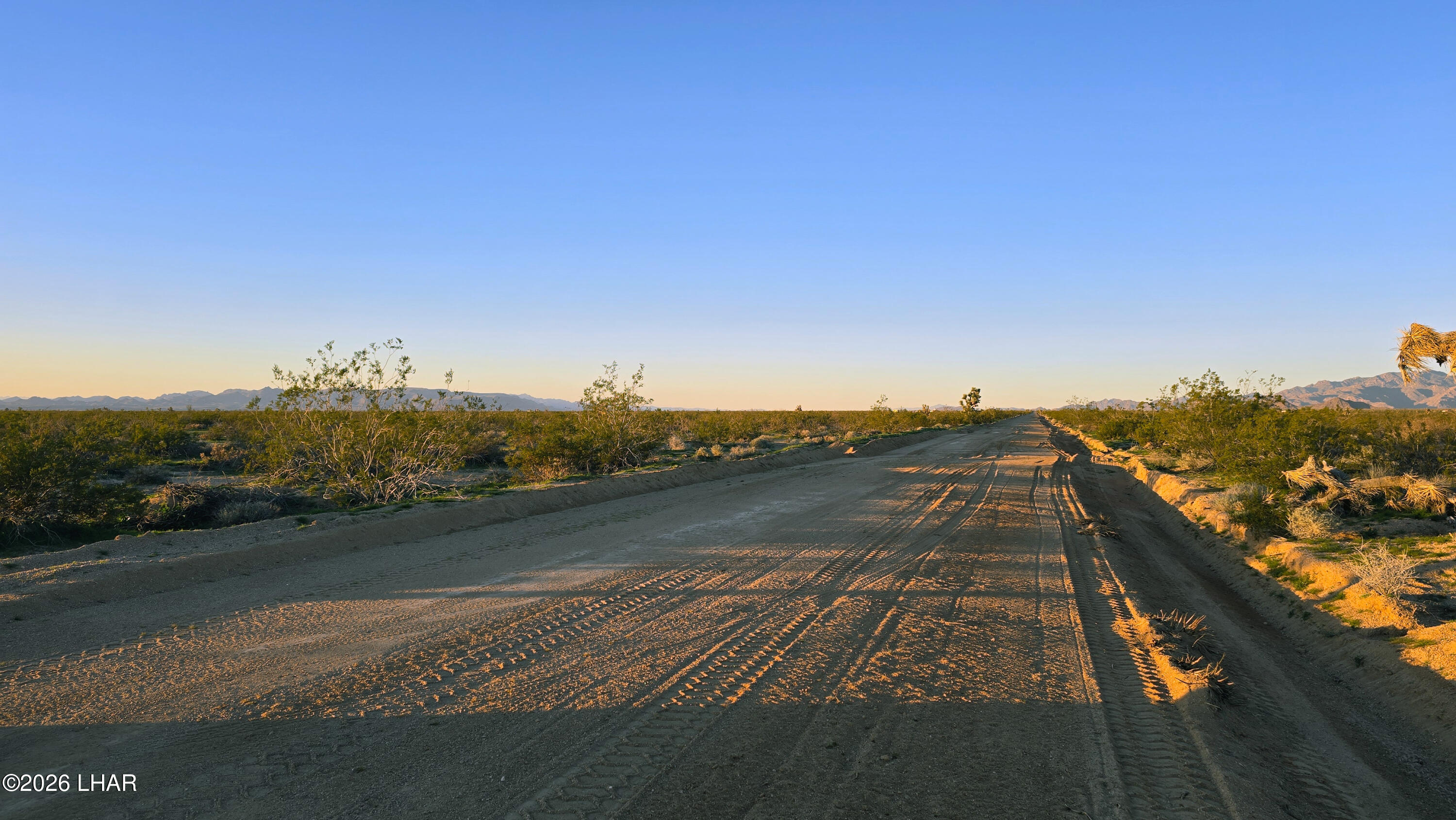 2455 South Lone Ranger Road Yucca, AZ 86438 - Photo 12 of 24 20260119_173928