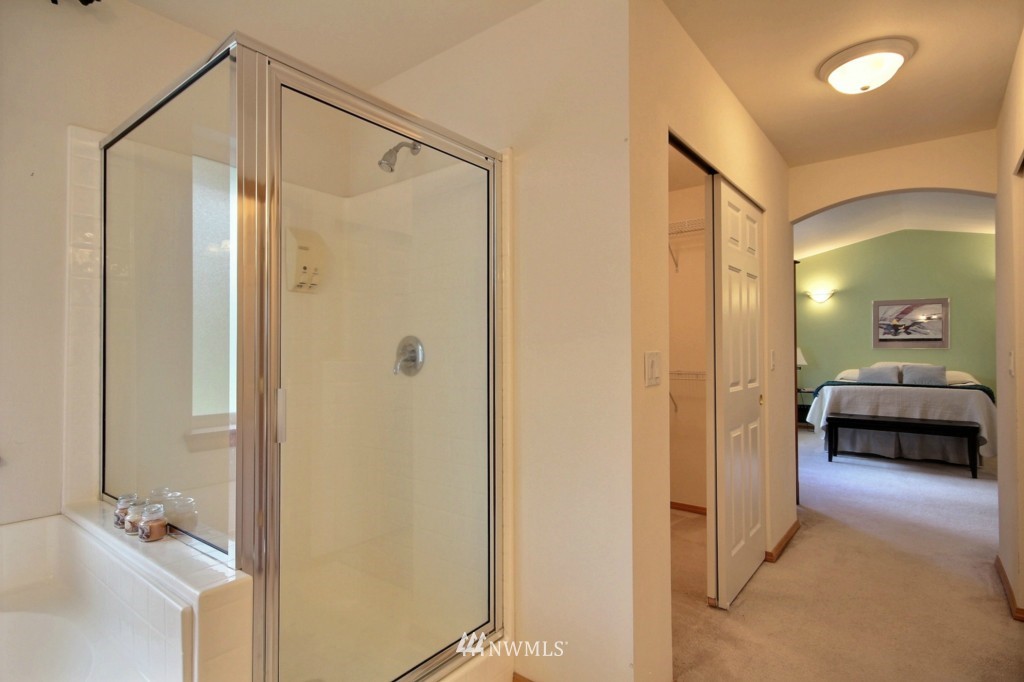 314 Shadow Place Southeast Renton, WA 98059 - Photo 12 of 20