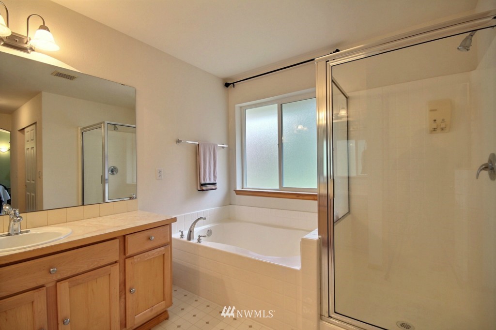 314 Shadow Place Southeast Renton, WA 98059 - Photo 13 of 20