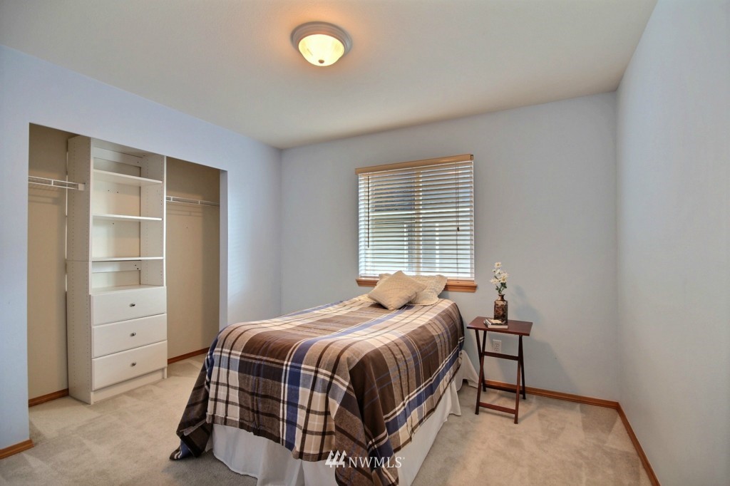 314 Shadow Place Southeast Renton, WA 98059 - Photo 15 of 20