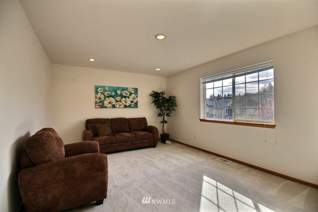 314 Shadow Place Southeast Renton, WA 98059 - Photo 17 of 20