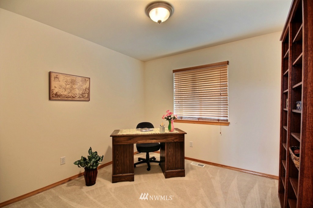 314 Shadow Place Southeast Renton, WA 98059 - Photo 8 of 20