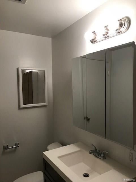 8401 18 18 Mile Road, Unit 27C Sterling Heights, MI 48313 - Photo 27 of 35