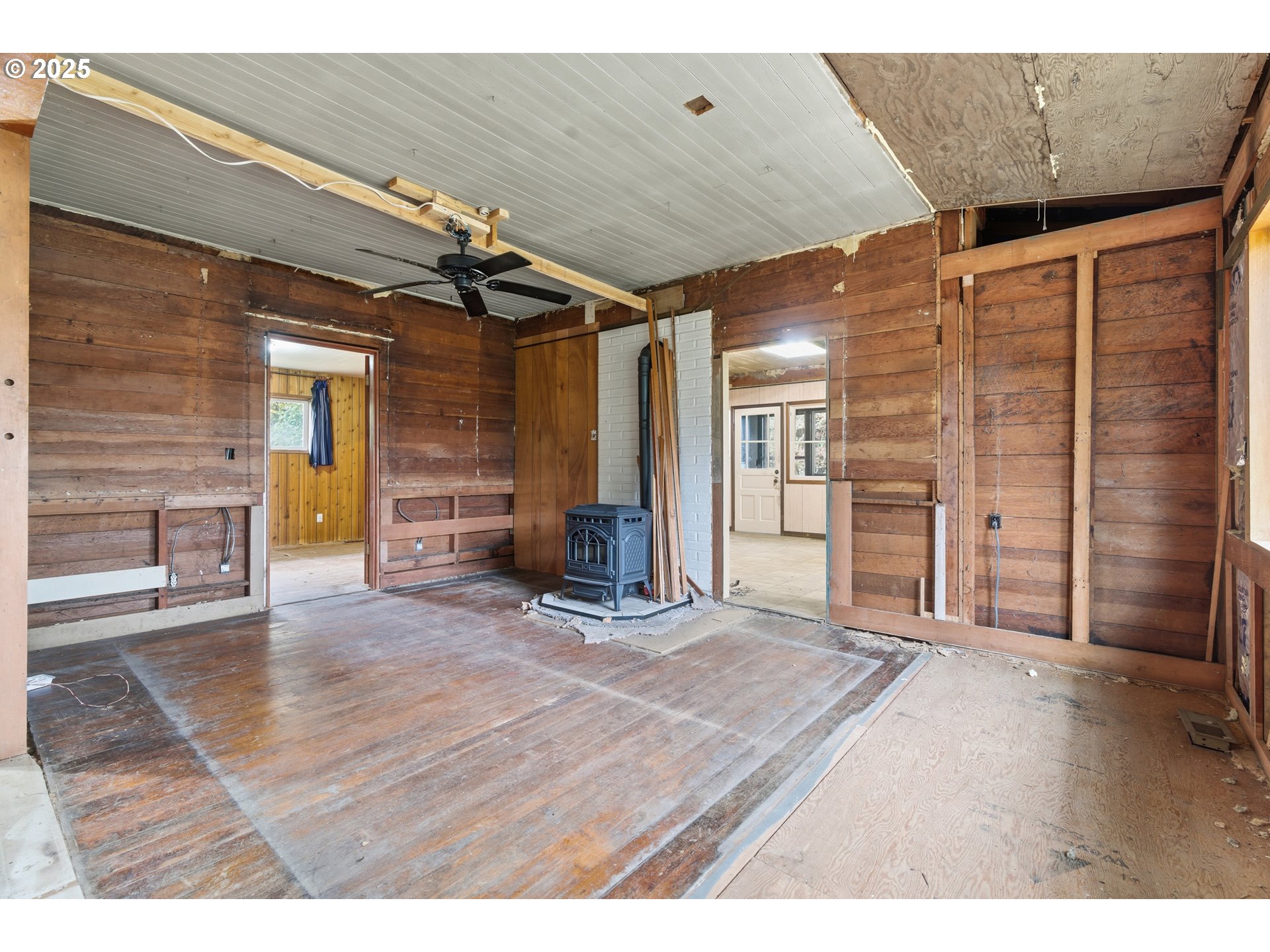 93270 Knappa Platt Road Astoria, OR 97103 - Photo 11 of 43