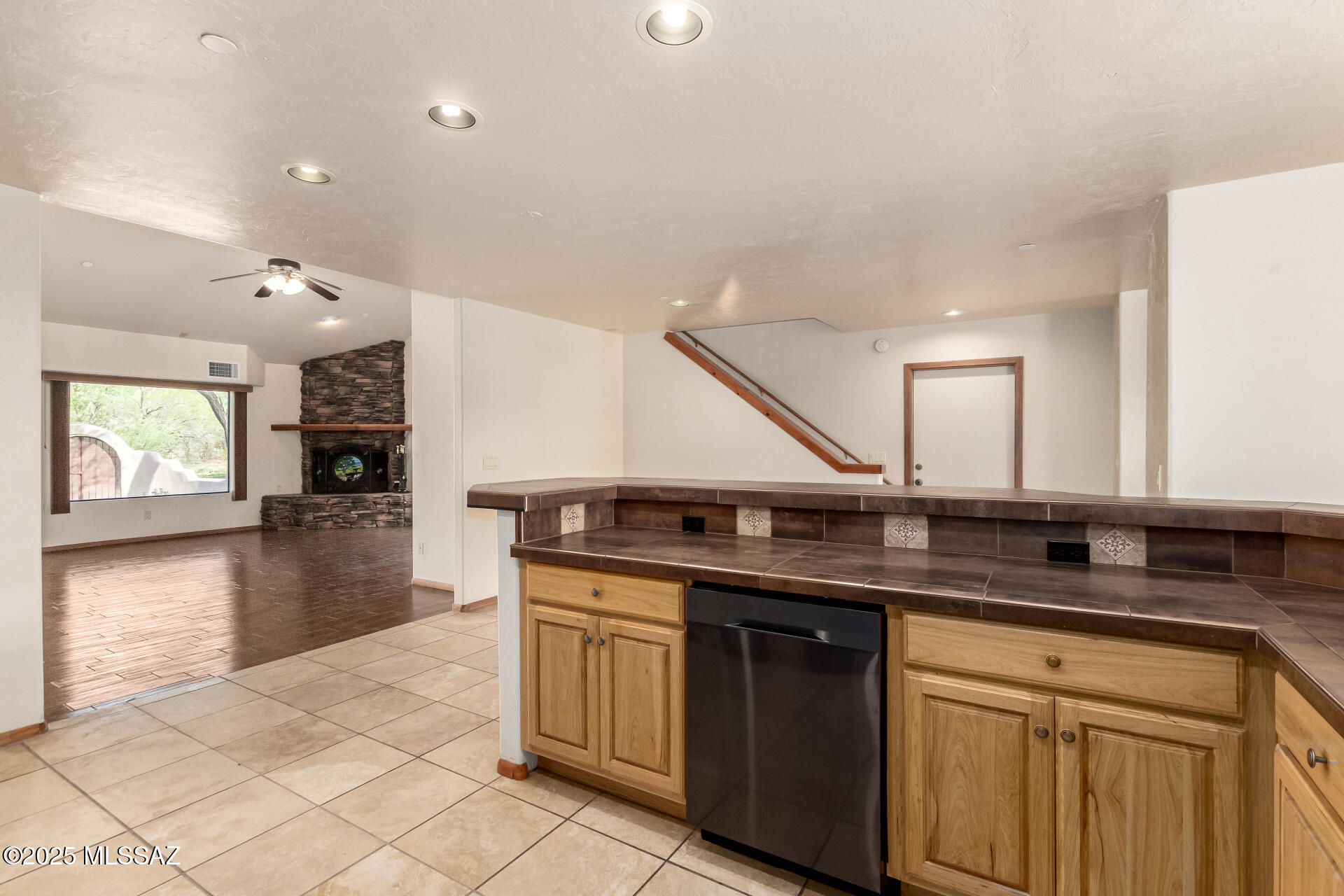 5100 East Golder Ranch Drive Tucson, AZ 85739 - Photo 19 of 47 Main House Kitchen