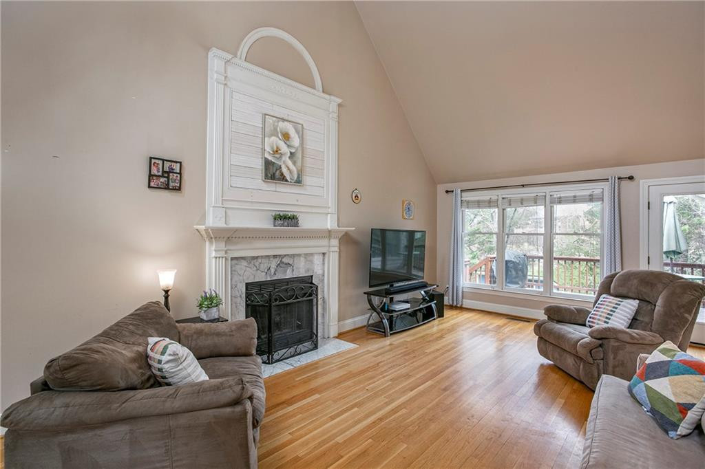 135 Stoneham Road Mebane, NC 27302 - Photo 4 of 35 Gallery Image 4