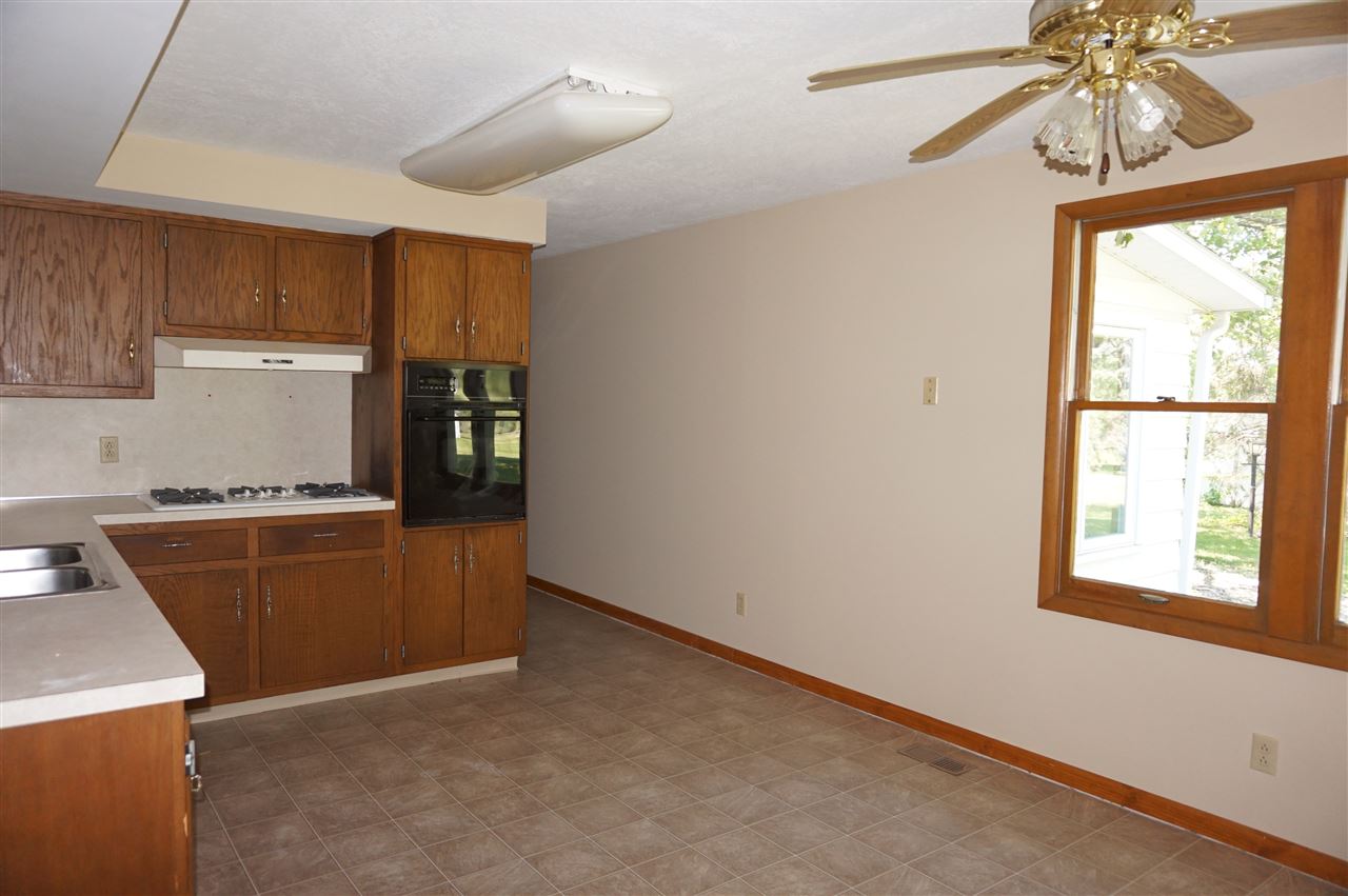 622 West Gump Road Fort Wayne, IN 46845 - Photo 4 of 26 Gallery Image 4