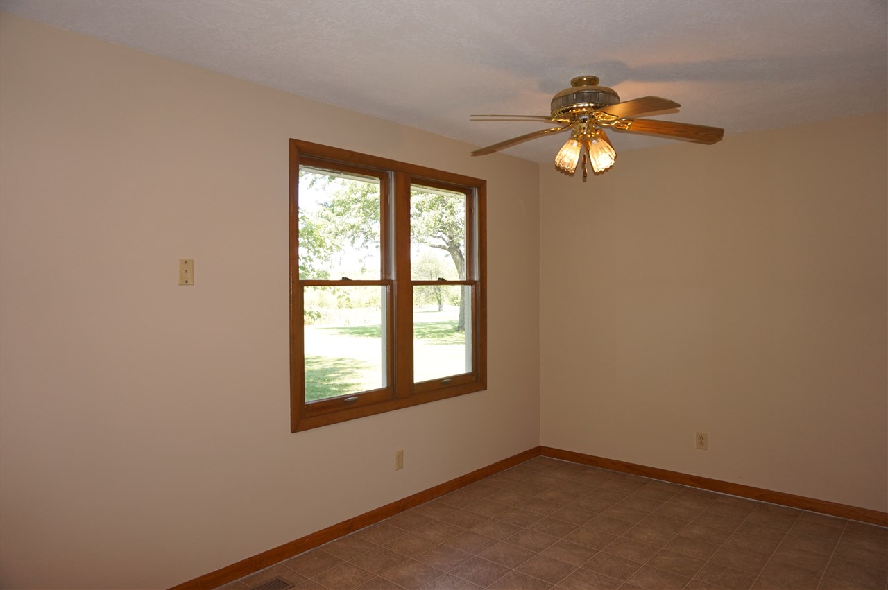 622 West Gump Road Fort Wayne, IN 46845 - Photo 5 of 26 Gallery Image 5