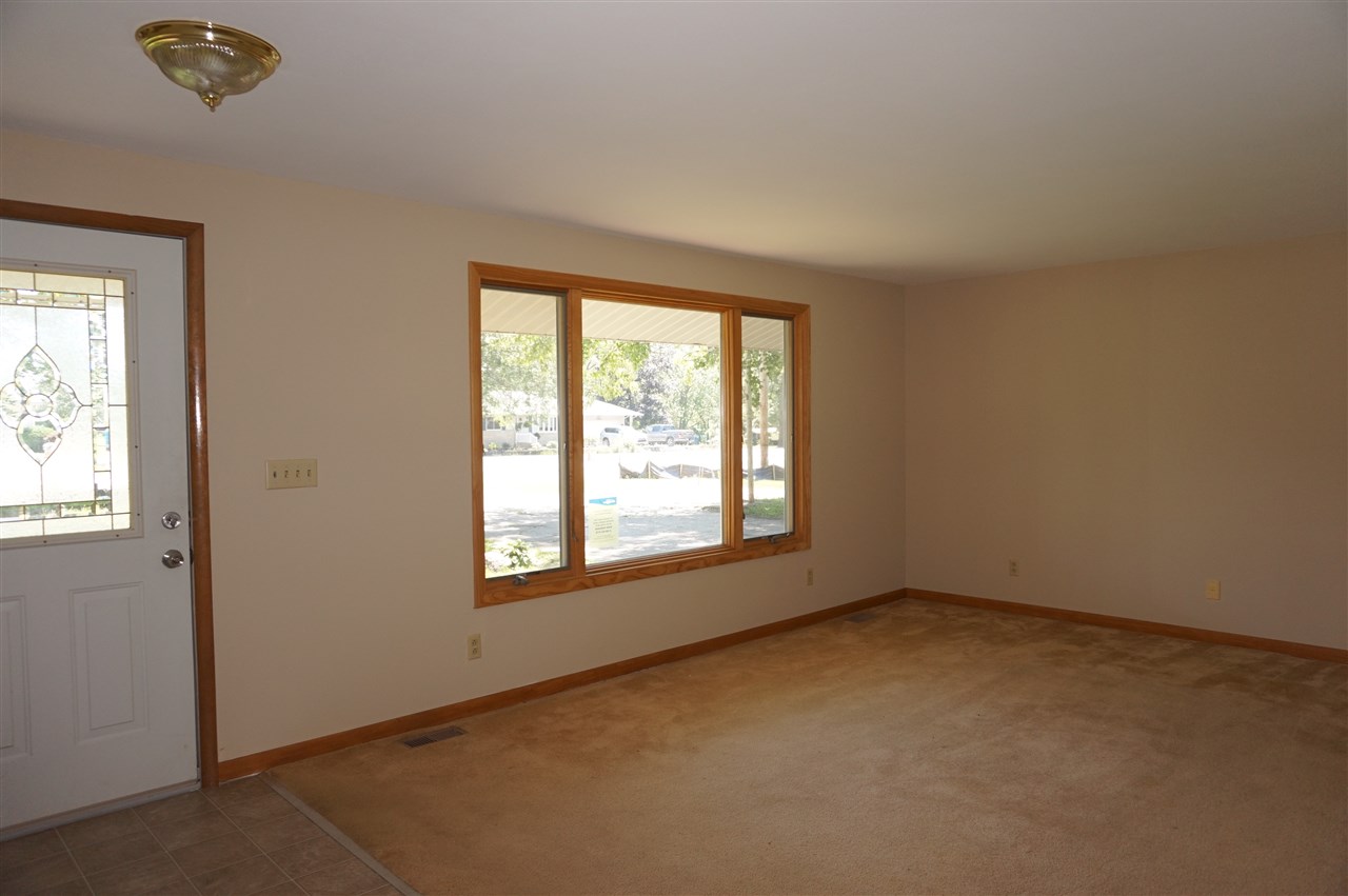 622 West Gump Road Fort Wayne, IN 46845 - Photo 6 of 26 Gallery Image 6
