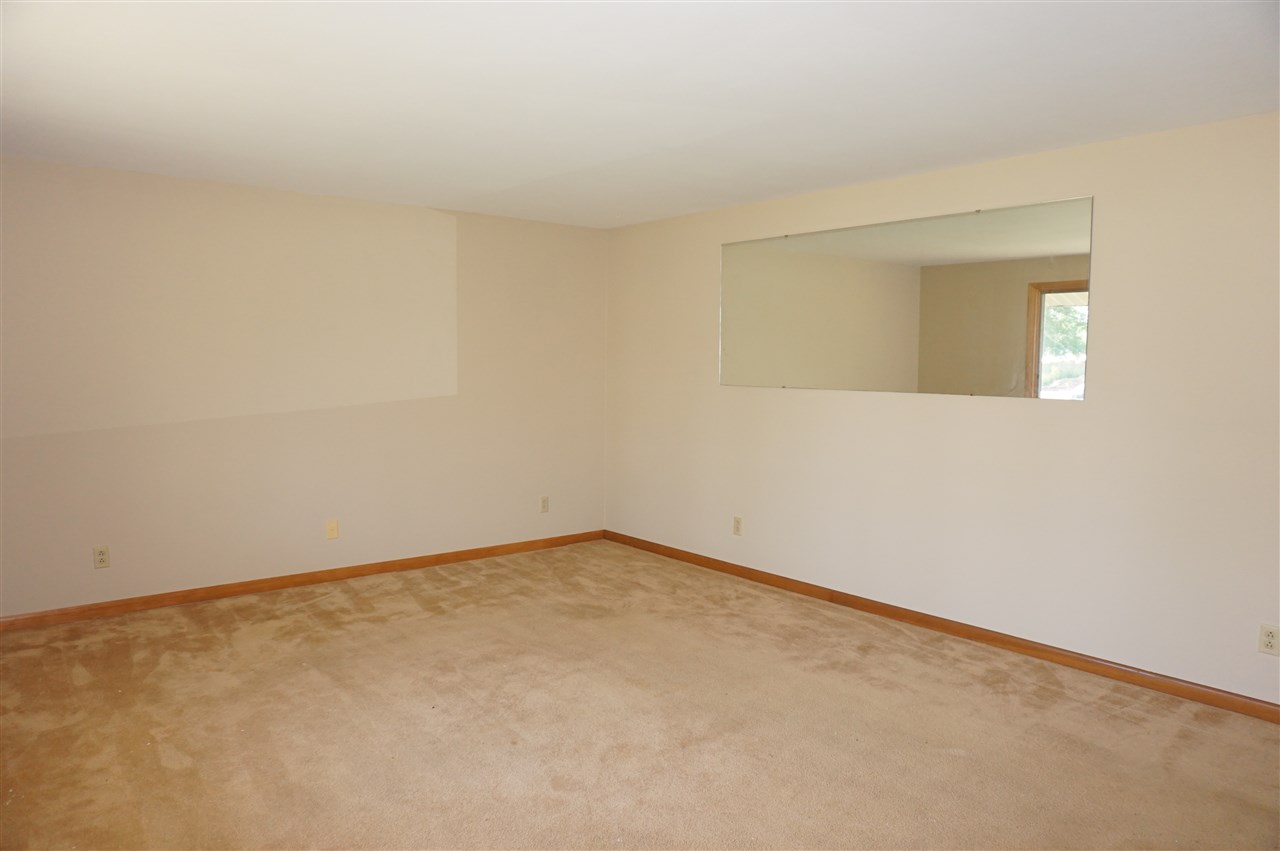 622 West Gump Road Fort Wayne, IN 46845 - Photo 7 of 26 Gallery Image 7