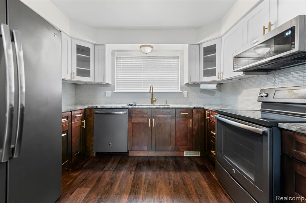 5216 Peekskill Drive Sterling Heights, MI 48310 - Photo 6 of 21