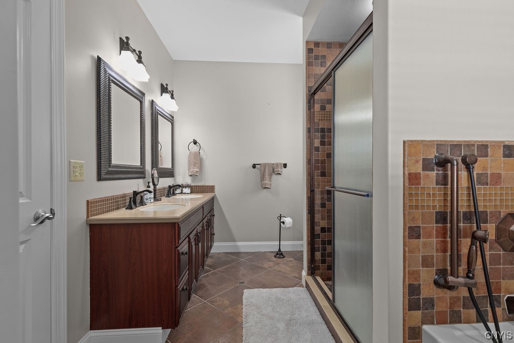 3722 Pegasus Circle Camillus, NY 13209 - Photo 30 of 50