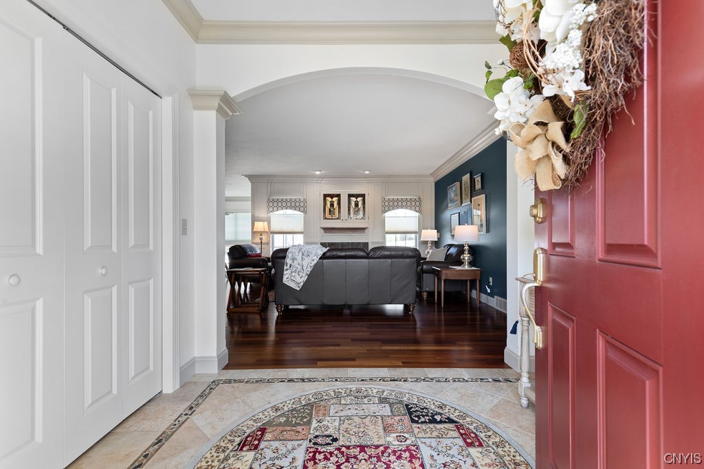 3722 Pegasus Circle Camillus, NY 13209 - Photo 4 of 50