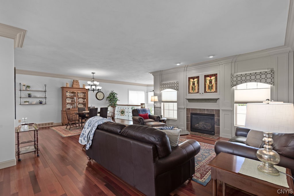 3722 Pegasus Circle Camillus, NY 13209 - Photo 8 of 50