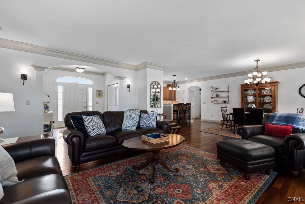 3722 Pegasus Circle Camillus, NY 13209 - Photo 9 of 50