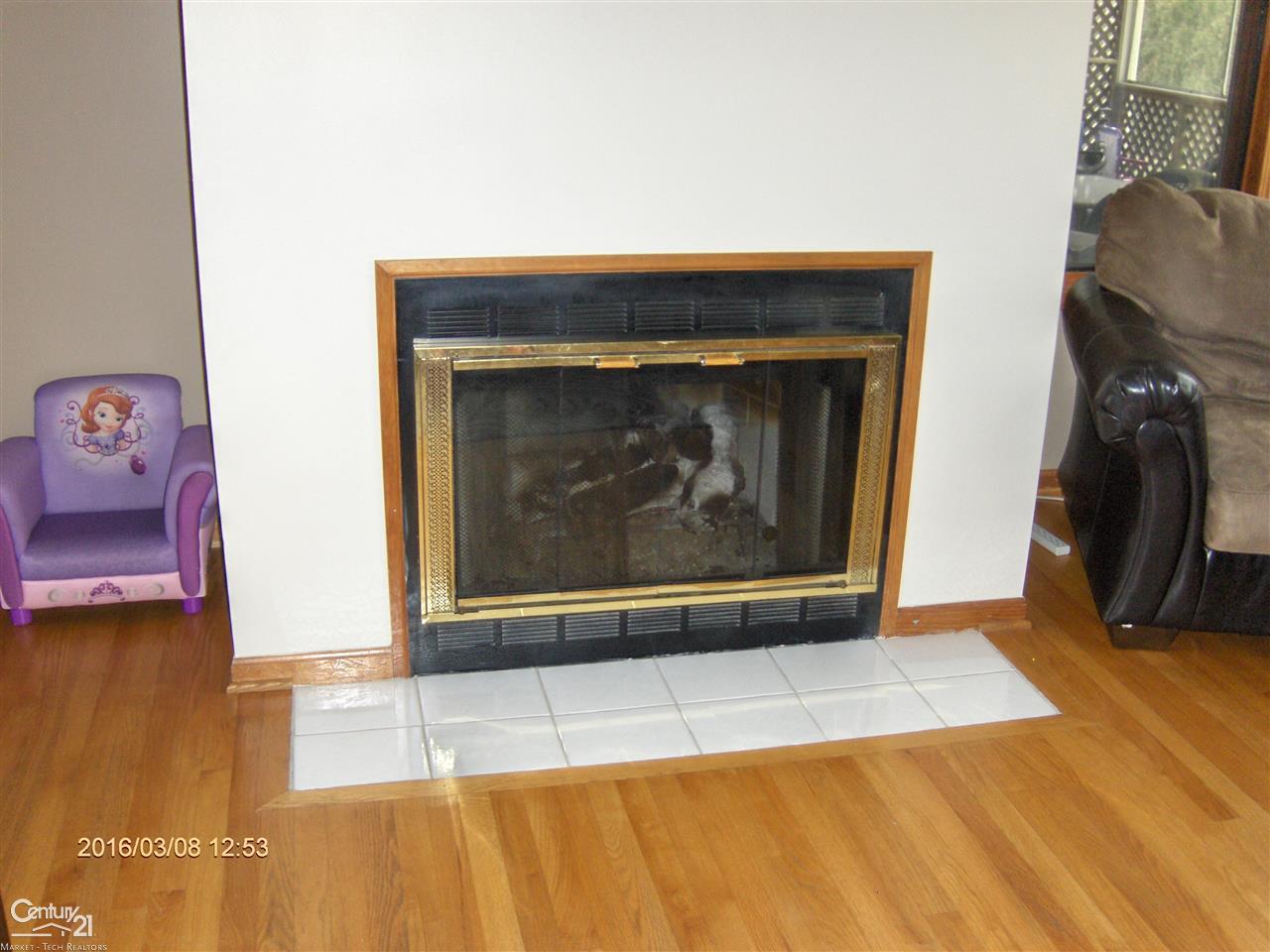 51441 Baker Road New Baltimore, MI 48047 - Photo 9 of 37 31282310-8.JPG