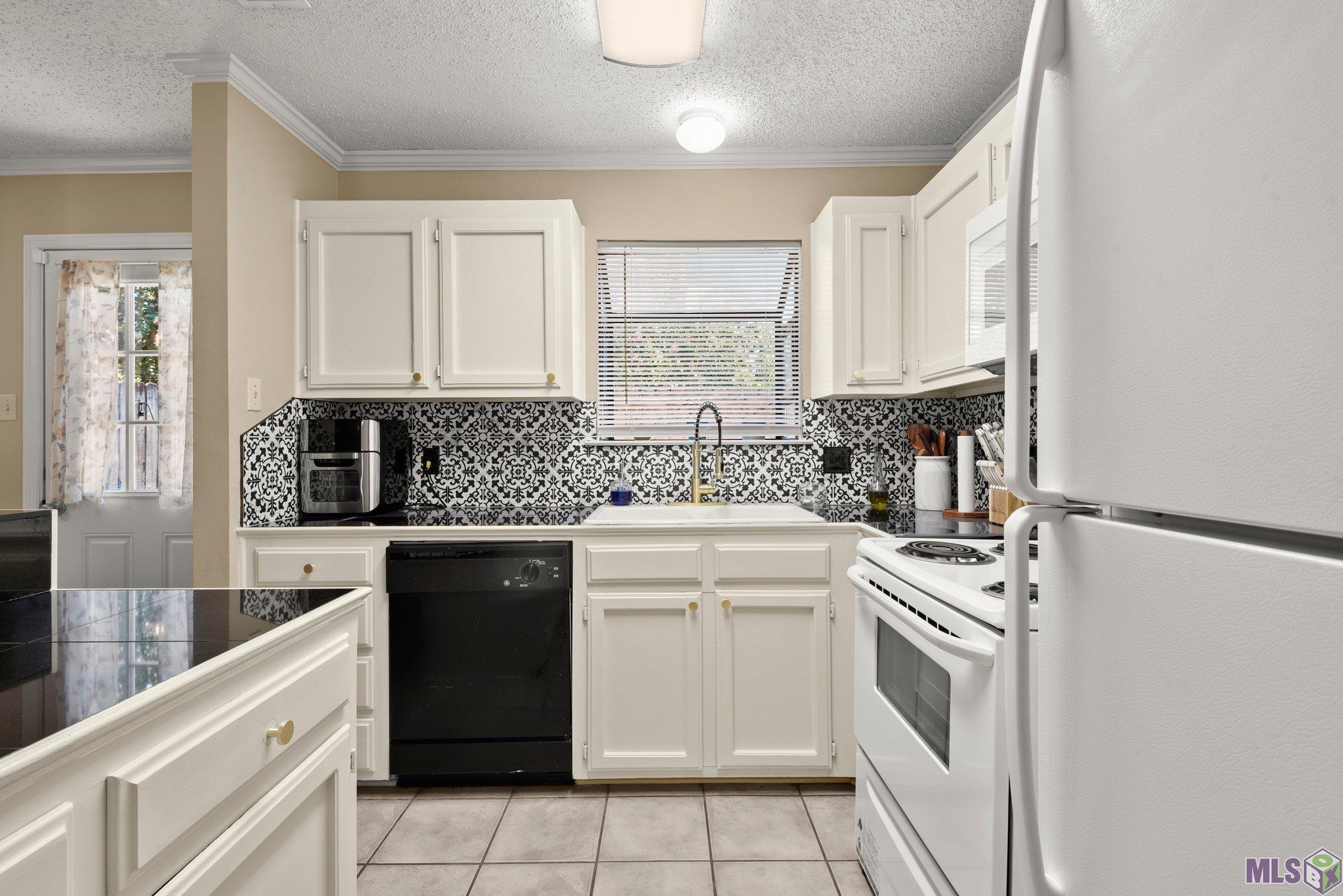 932 Ridgepoint Court, Unit 932 Baton Rouge, LA 70810 - Photo 9 of 18 Gallery Image 9