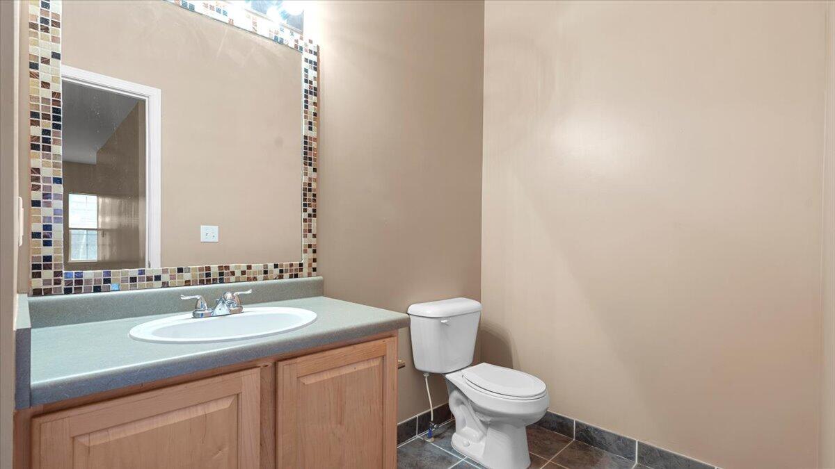 10820 Pardee Road Taylor, MI 48180 - Photo 4 of 15 Bath