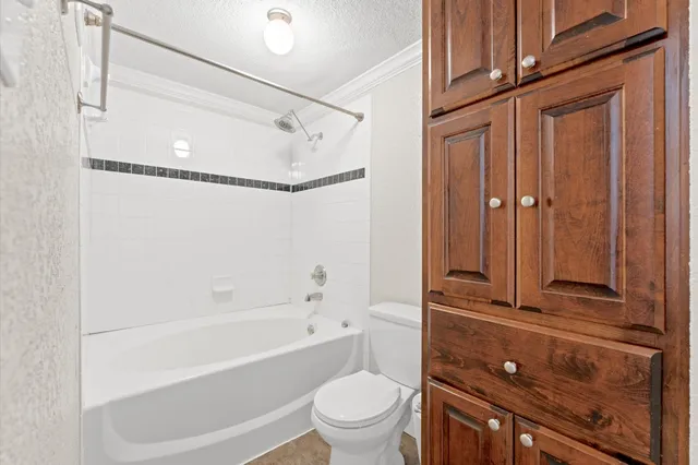 $119,000 | 2255 Braeswood Park Drive, Unit 219, Houston, TX 77030