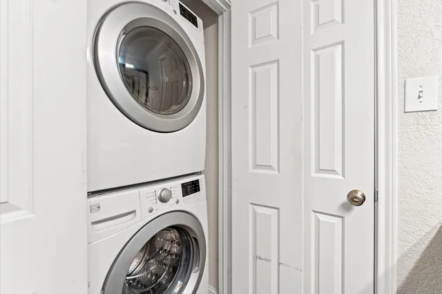 $119,000 | 2255 Braeswood Park Drive, Unit 219, Houston, TX 77030