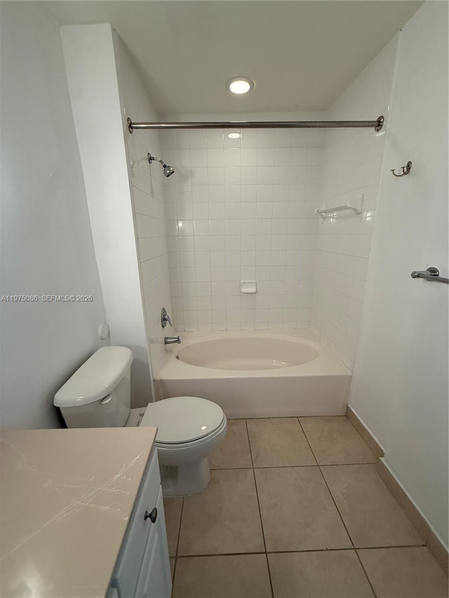 2001 Biscayne Boulevard, Unit 2402 Miami, FL 33137 - Photo 19 of 64
