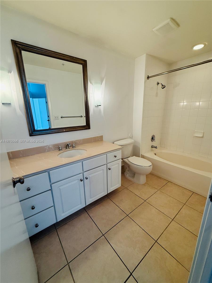 2001 Biscayne Boulevard, Unit 2402 Miami, FL 33137 - Photo 24 of 64