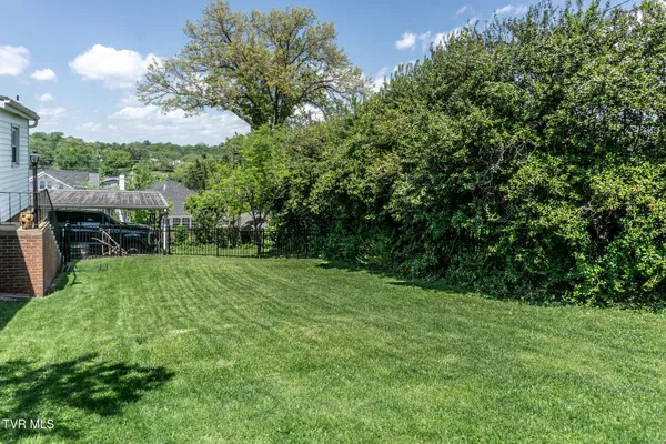 $449,900 | 205 Sevier Avenue, Greeneville, TN 37745