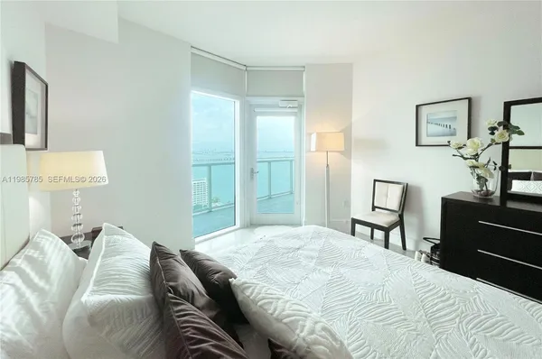 $659,000 | 1900 North Bayshore Drive, Unit 2804, Miami, FL 33132