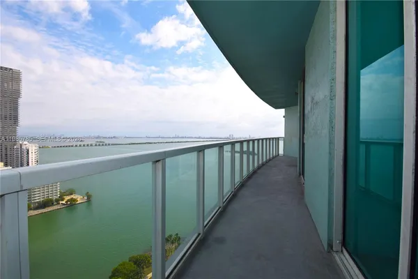 $659,000 | 1900 North Bayshore Drive, Unit 2804, Miami, FL 33132