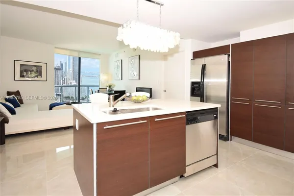 $659,000 | 1900 North Bayshore Drive, Unit 2804, Miami, FL 33132