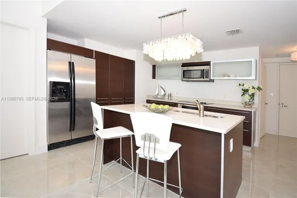 $659,000 | 1900 North Bayshore Drive, Unit 2804, Miami, FL 33132
