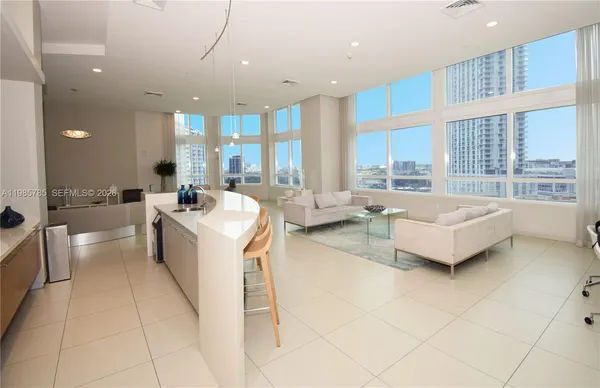 $659,000 | 1900 North Bayshore Drive, Unit 2804, Miami, FL 33132