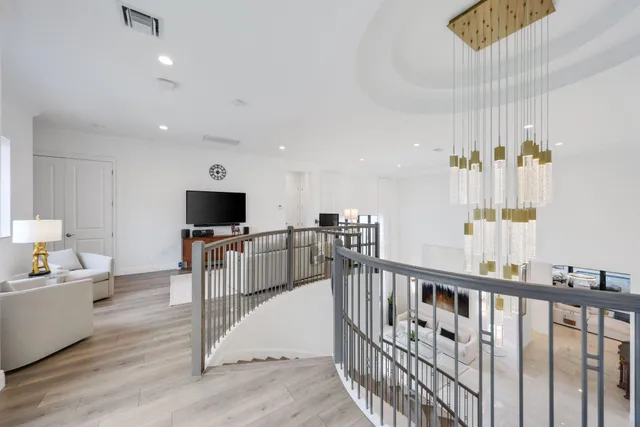 $3,395,000 | 2751 Northwest 70th Boulevard, Boca Raton, FL 33496