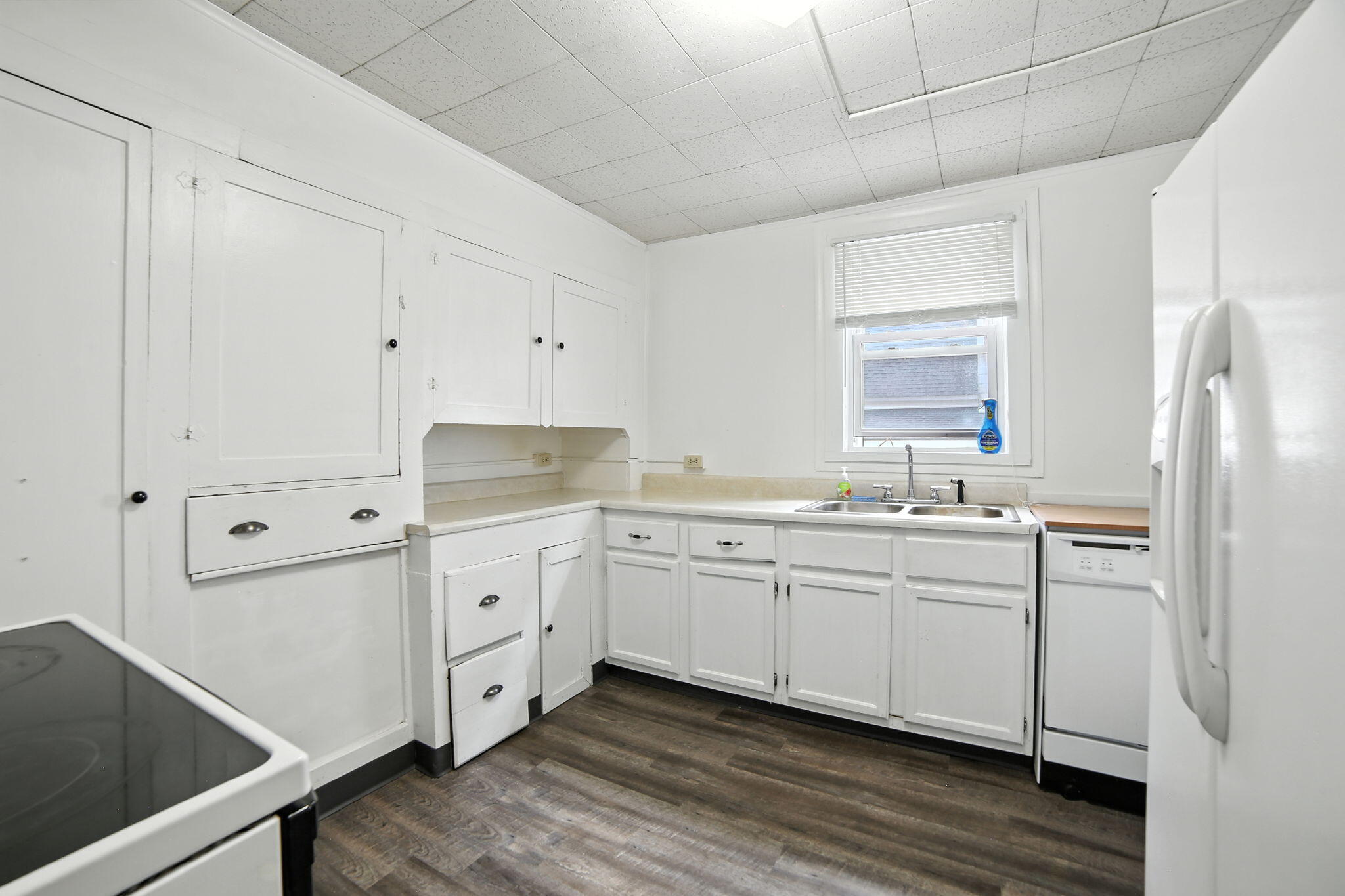 332 West Upton Avenue Reed City, MI 49677 - Photo 16 of 41 kitchen