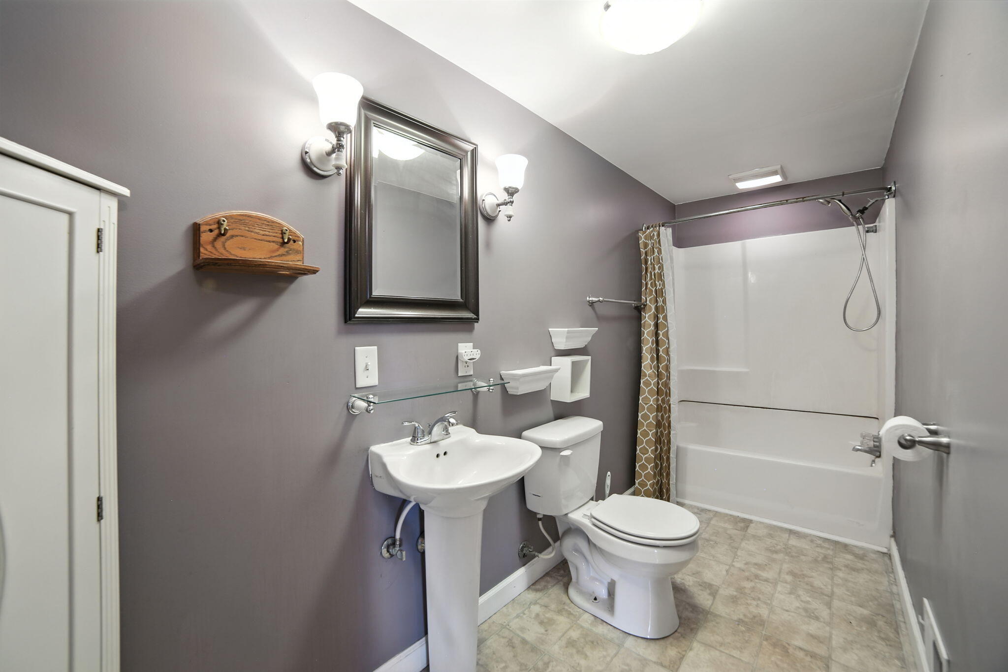 332 West Upton Avenue Reed City, MI 49677 - Photo 17 of 41 full bath