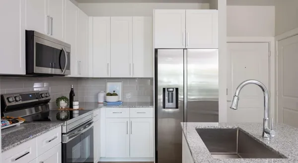 $2,208 | 19101 Town Ridge Lane, Unit 2201, Webster, TX 77598