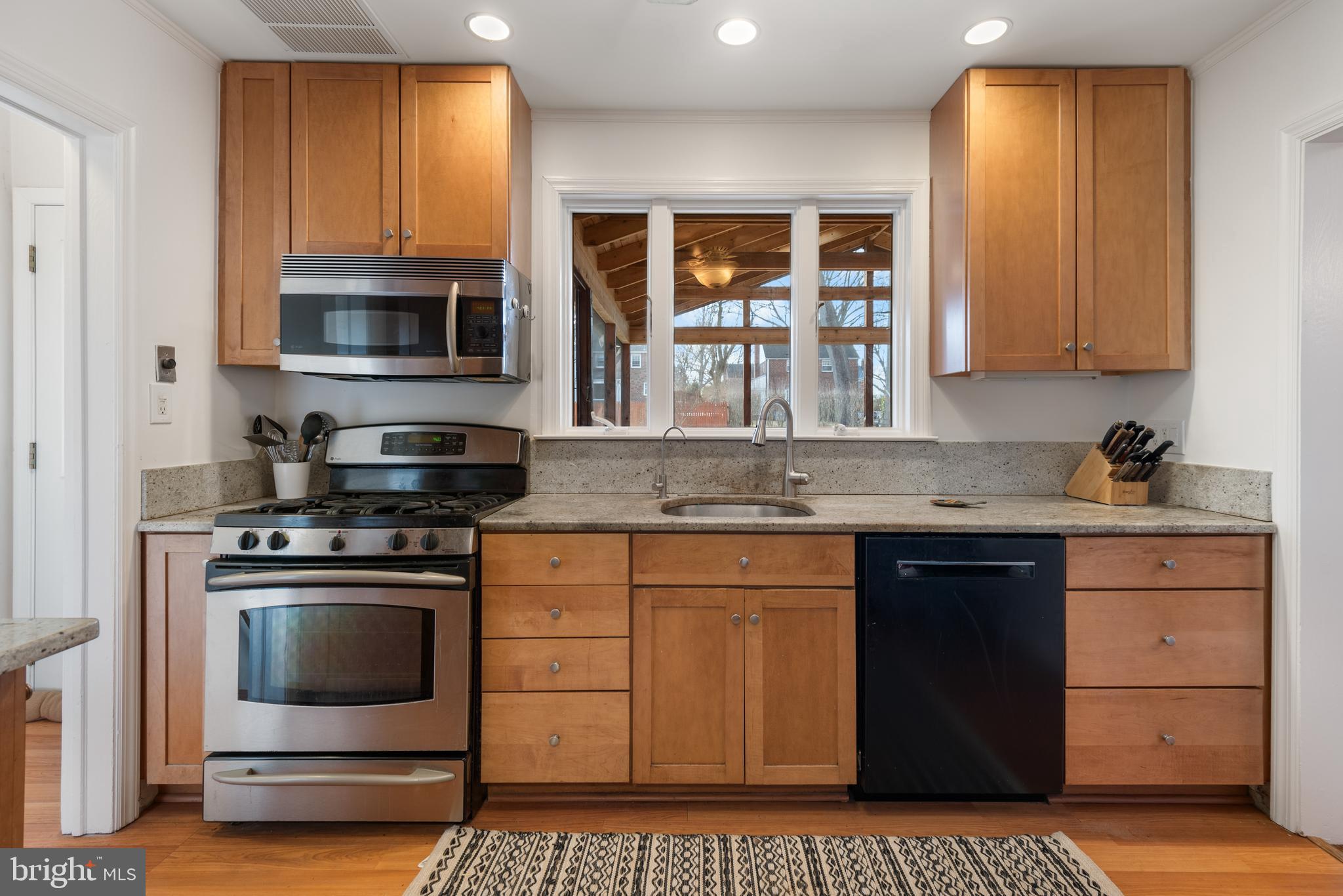 9112 Walden Road Silver Spring, MD 20901 - Photo 13 of 48