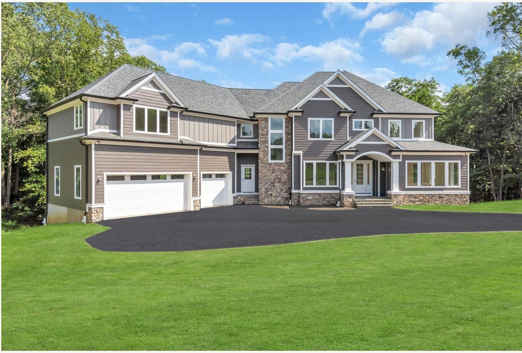 9 Pierson Lakes Road Sloatsburg, NY 10974 - Photo 4 of 4 a front view of a house with a yard