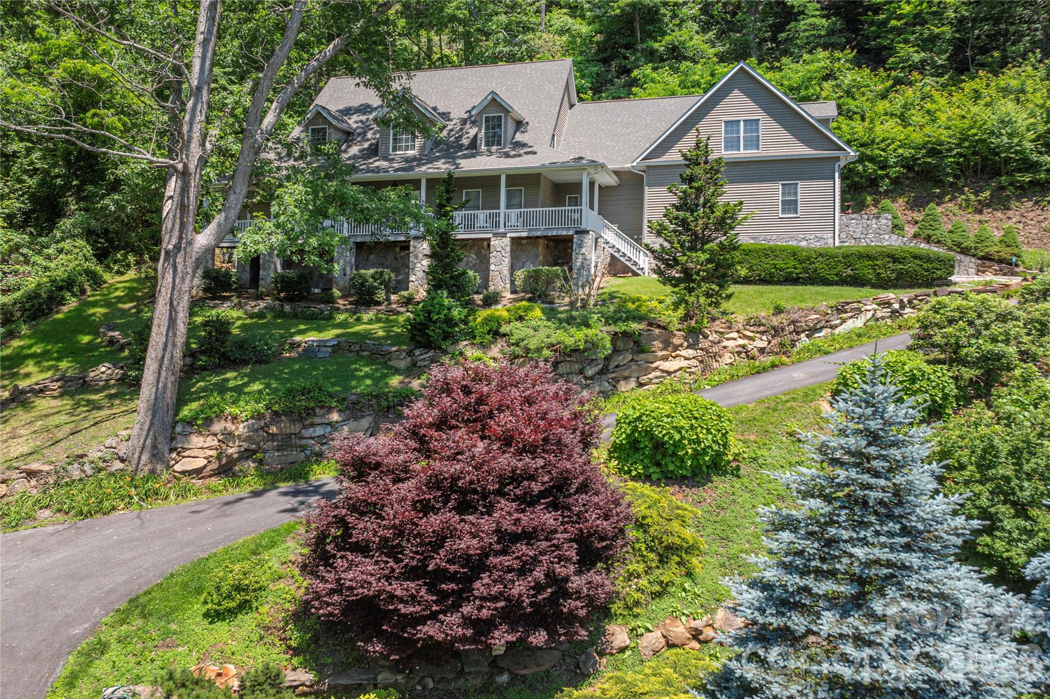 554 Breckenridge Road Waynesville, NC 28785 - Photo 1 of 45