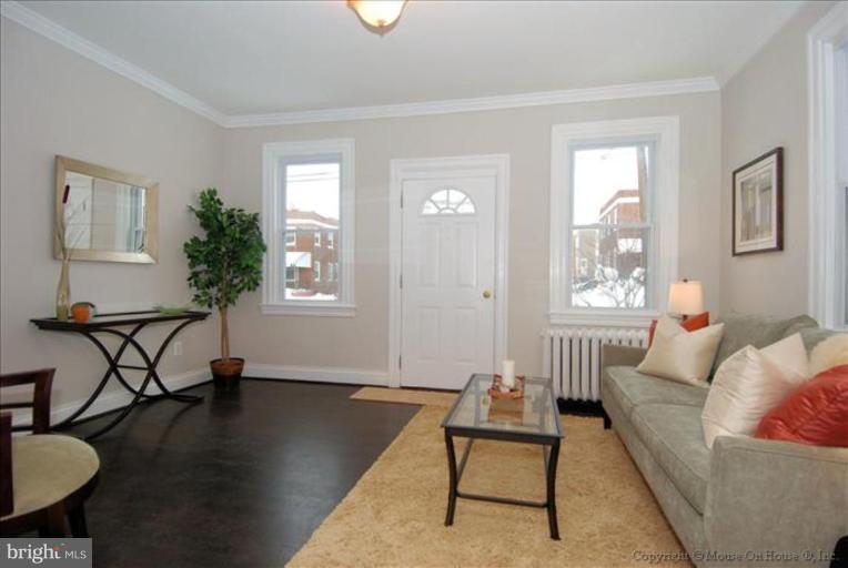 709 Rittenhouse Street Northwest Washington, DC 20011 - Photo 9 of 18 Entrance / Foyer